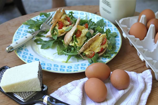 Scrambled egg and pecorino pita pocket recipe by Haylie Duff